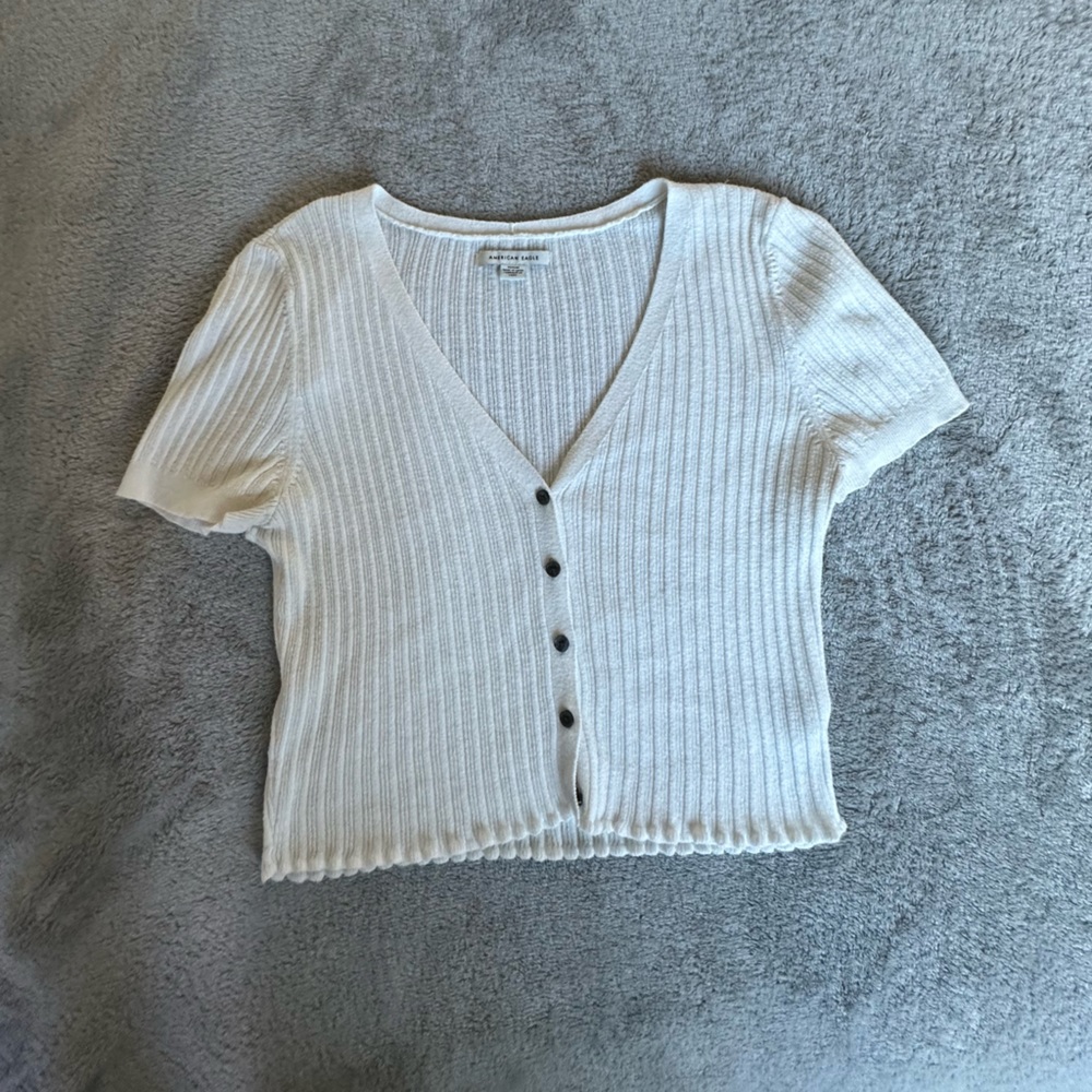 American eagle white button up cropped sweater